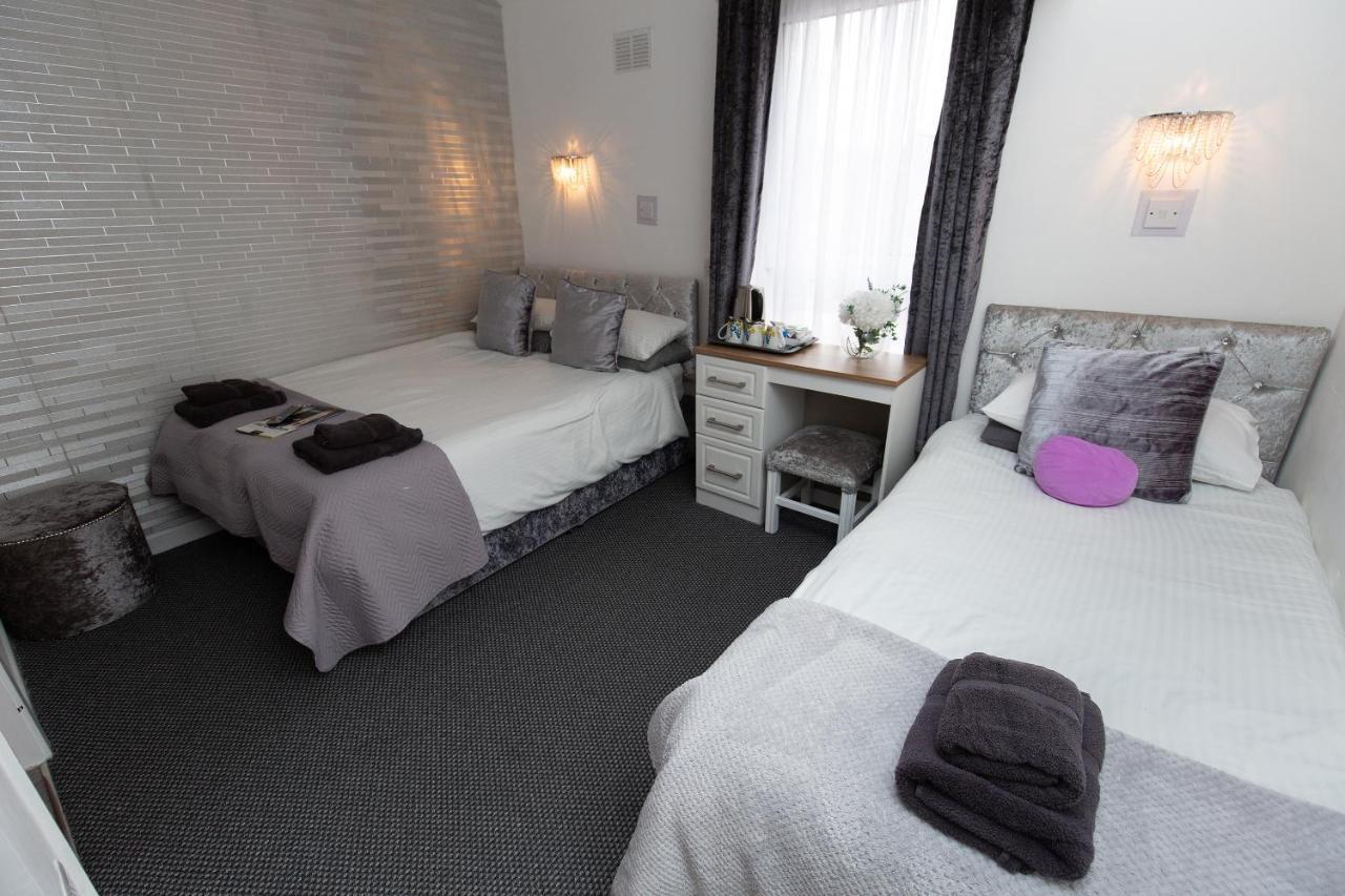 Guest house The Carlton