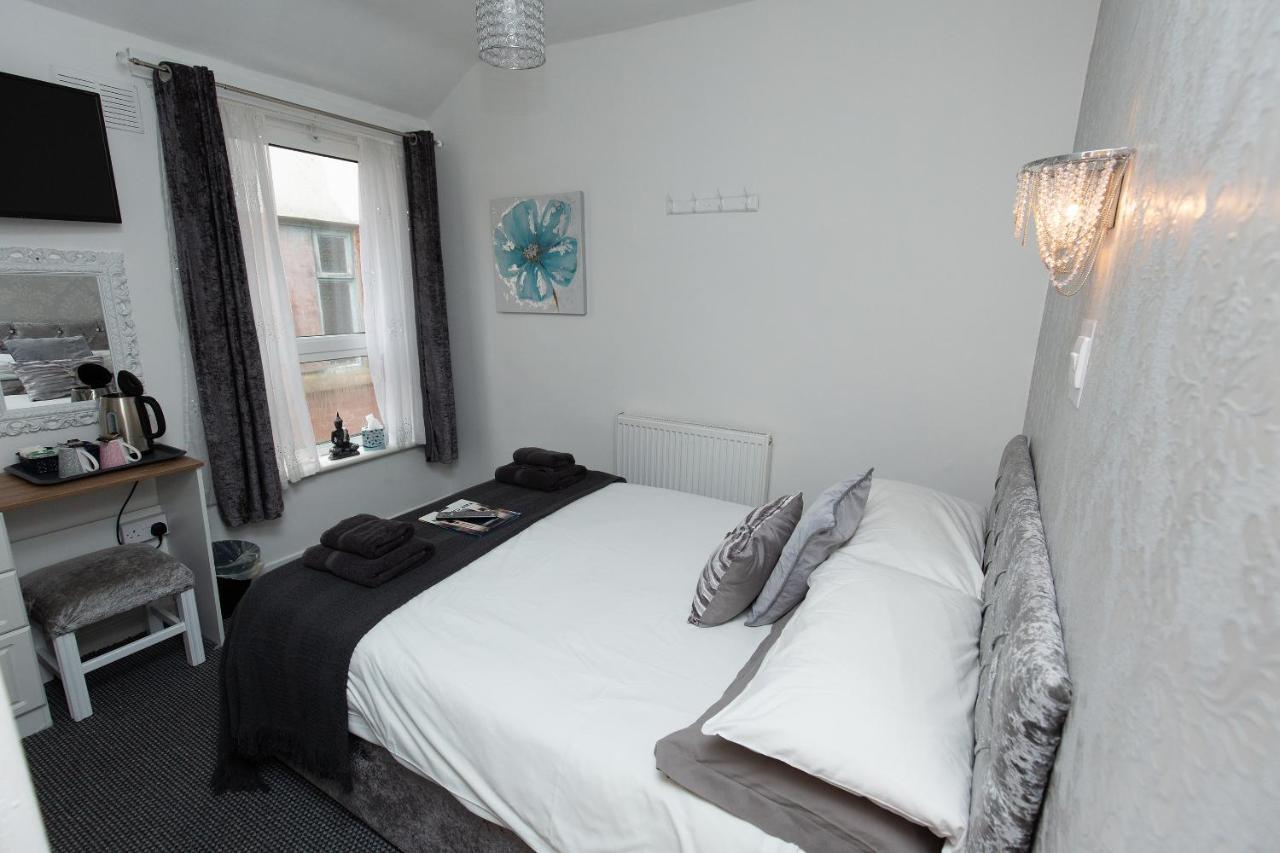 The Carlton Guest house 3*